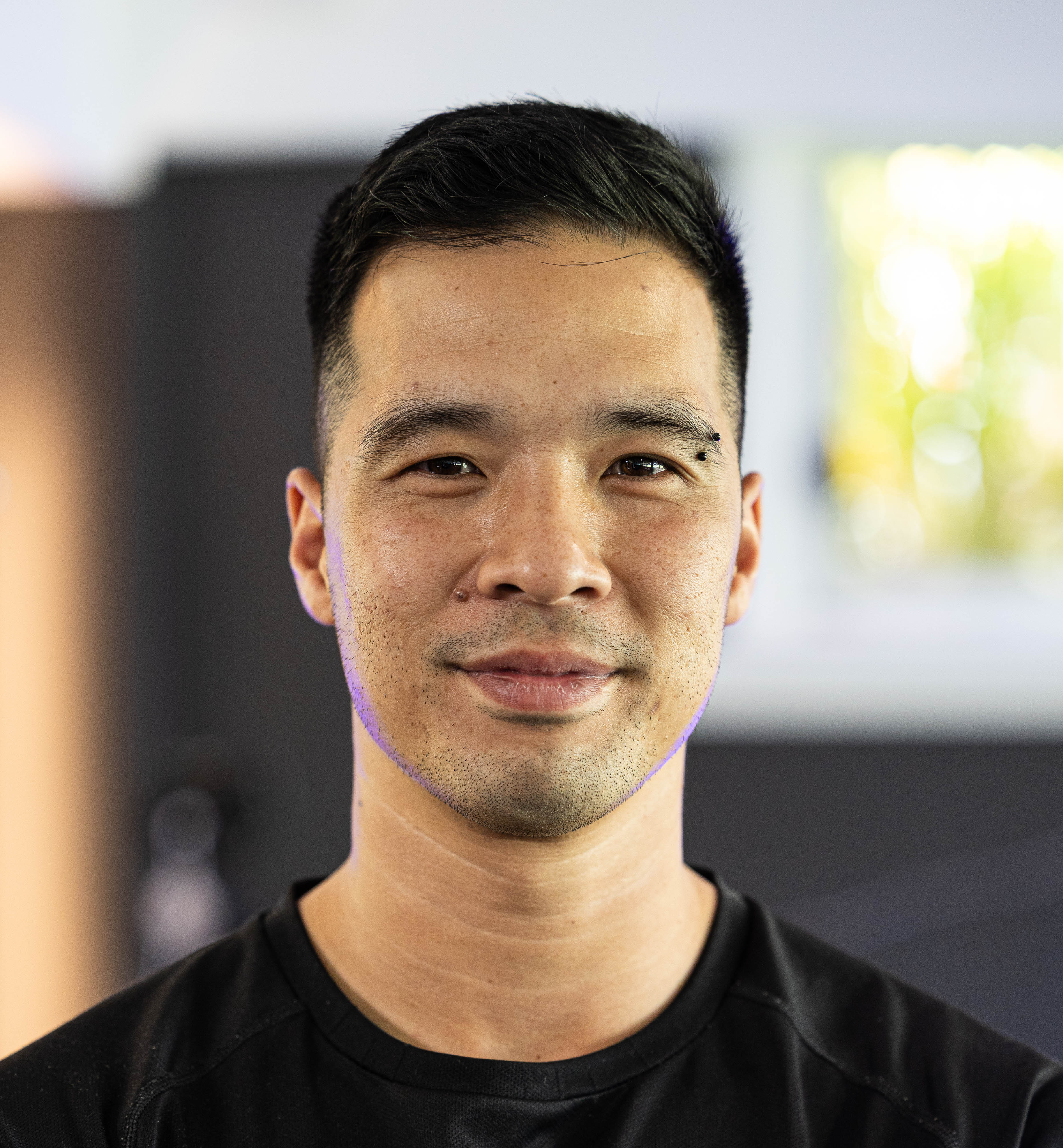 Jason Oei coaching a client